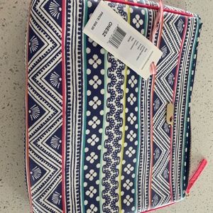 Vineyard vines travel pouch